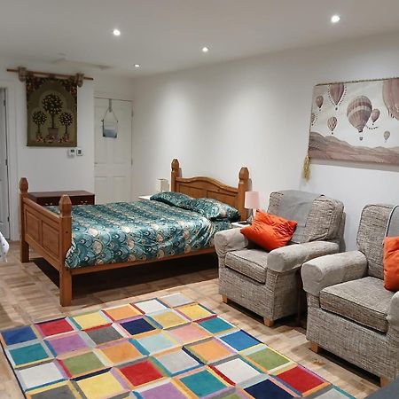 Railway Retreat No4 Comberton Terrace Apartment คิดเดอร์มินสเตอร์ ภายนอก รูปภาพ