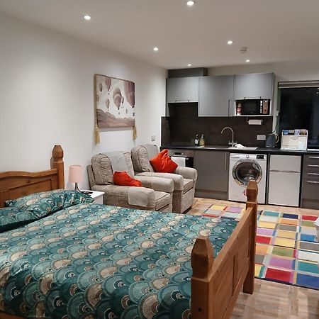 Railway Retreat No4 Comberton Terrace Apartment คิดเดอร์มินสเตอร์ ภายนอก รูปภาพ
